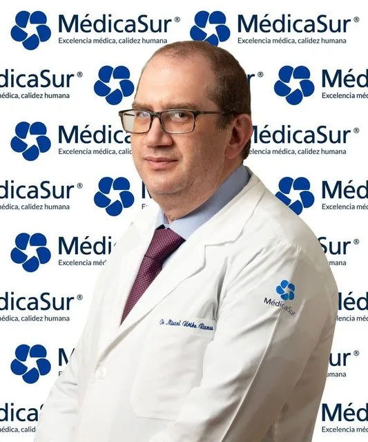 DR. DANIEL MOTOLA KUBA Oncología Médica Sur Copyright